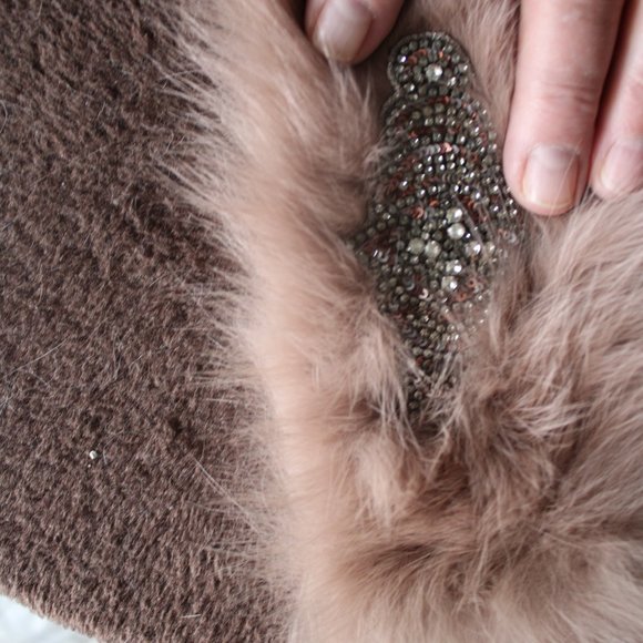 #470 Fox fur vest - Picture 6 of 6